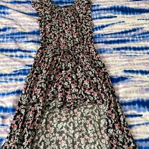 Beautiful dress with a slit in the middle